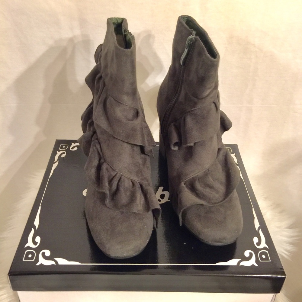 Ruffle Olive Faux Suede Boots